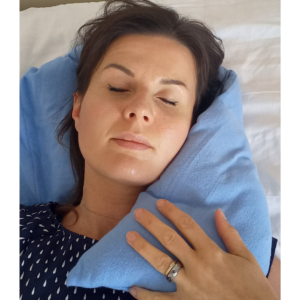 Poduszka STEALTH - otulająca poduszka do spania w każdej pozycji